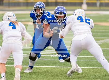 Thumbnail 2 in Edna vs. Lago Vista (UIL 3A Regional Playoffs) photogallery.
