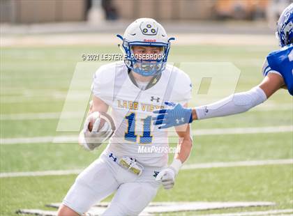 Thumbnail 1 in Edna vs. Lago Vista (UIL 3A Regional Playoffs) photogallery.