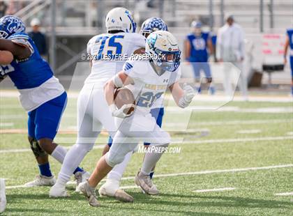 Thumbnail 1 in Edna vs. Lago Vista (UIL 3A Regional Playoffs) photogallery.