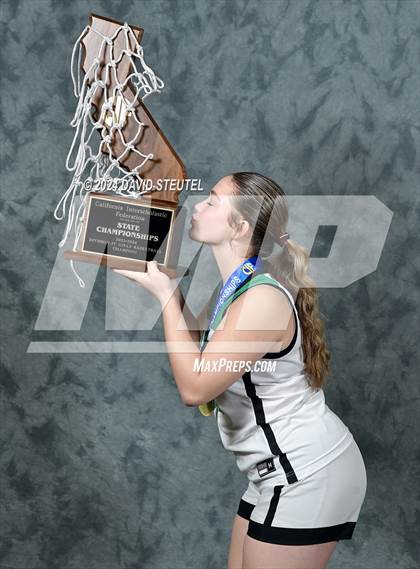 Thumbnail 3 in St. Bernard's (CIF State D4 Awards) photogallery.