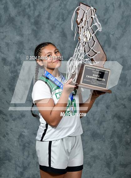 Thumbnail 1 in St. Bernard's (CIF State D4 Awards) photogallery.