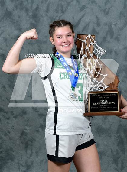 Thumbnail 3 in St. Bernard's (CIF State D4 Awards) photogallery.