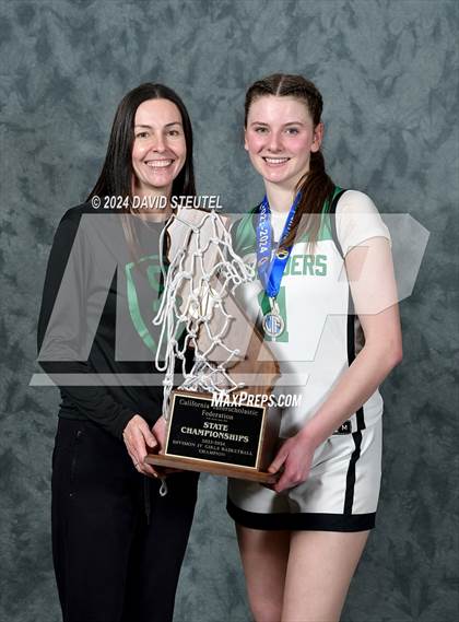 Thumbnail 2 in St. Bernard's (CIF State D4 Awards) photogallery.