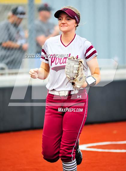 Thumbnail 3 in Wylie vs. Mansfield Legacy (UIL6A Softball Regions 2 Area) photogallery.