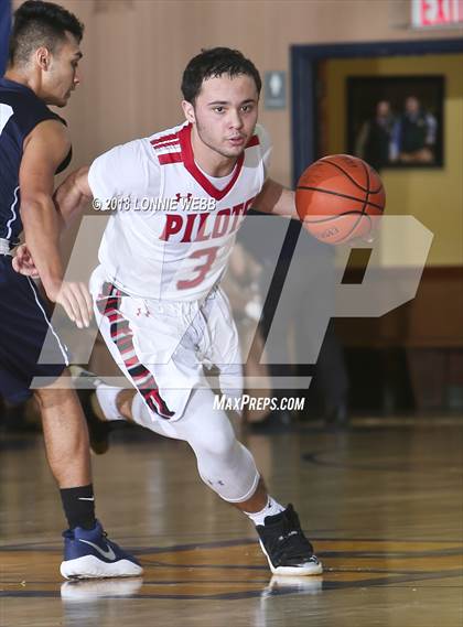 Thumbnail 2 in Cardinal Spellman vs Kennedy Catholic (CHSAA Class A First Round) photogallery.