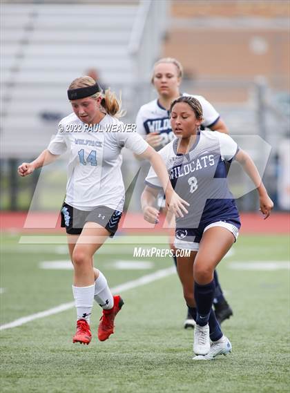 Thumbnail 2 in Wilkes-Barre vs Mifflinburg (Blue Jay Tournament) photogallery.