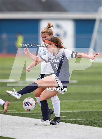 Thumbnail 2 in Wilkes-Barre vs Mifflinburg (Blue Jay Tournament) photogallery.