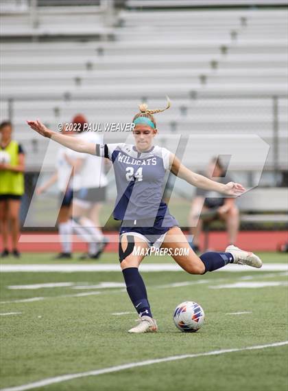 Thumbnail 3 in Wilkes-Barre vs Mifflinburg (Blue Jay Tournament) photogallery.