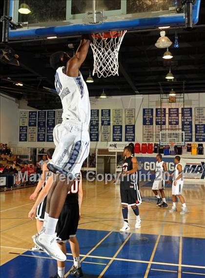 Thumbnail 3 in Harvard-Westlake vs. Lincoln (MaxPreps Holiday Classic) photogallery.