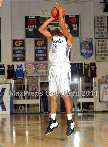 Thumbnail 3 in Harvard-Westlake vs. Lincoln (MaxPreps Holiday Classic) photogallery.