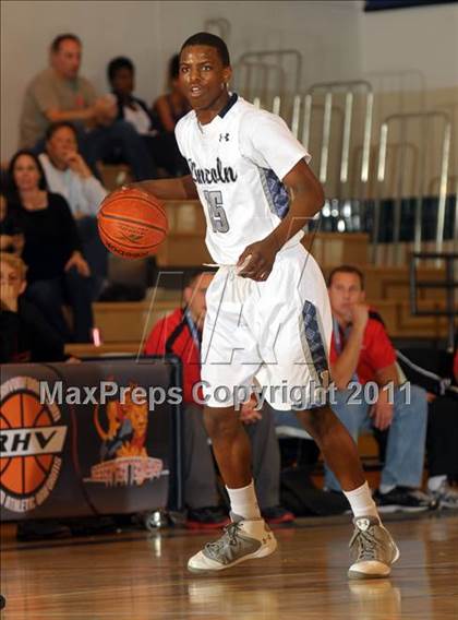 Thumbnail 2 in Harvard-Westlake vs. Lincoln (MaxPreps Holiday Classic) photogallery.