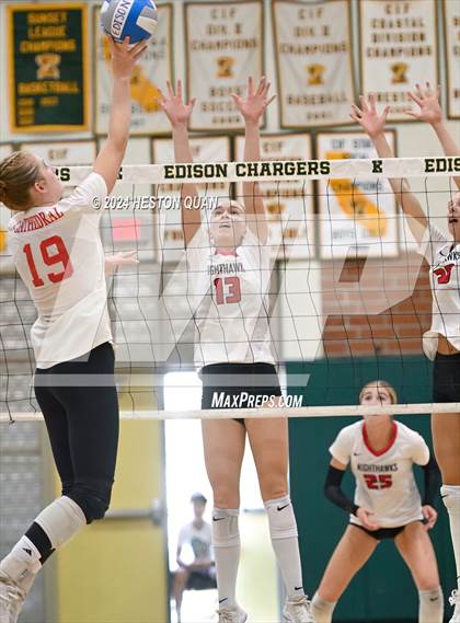 Thumbnail 2 in Cathedral Catholic vs. Murrieta Valley (Dave Mohs Tournament) photogallery.