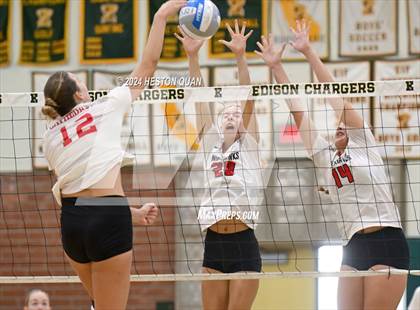 Thumbnail 3 in Cathedral Catholic vs. Murrieta Valley (Dave Mohs Tournament) photogallery.