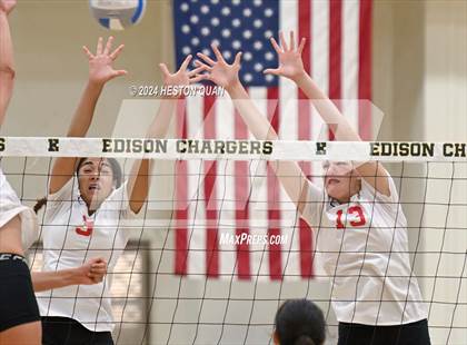 Thumbnail 2 in Cathedral Catholic vs. Murrieta Valley (Dave Mohs Tournament) photogallery.