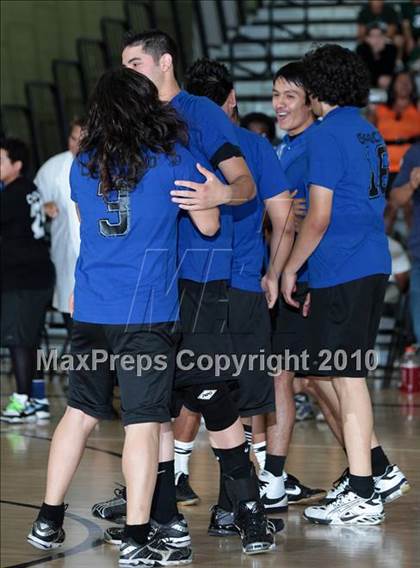 Thumbnail 3 in Foshay Learning Center vs. Elizabeth Learning Center (CIF LA City Section D2 Final) photogallery.