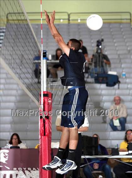Thumbnail 2 in Foshay Learning Center vs. Elizabeth Learning Center (CIF LA City Section D2 Final) photogallery.