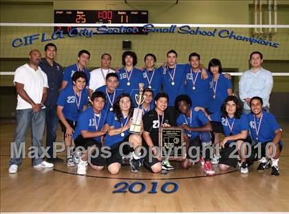 Thumbnail 3 in Foshay Learning Center vs. Elizabeth Learning Center (CIF LA City Section D2 Final) photogallery.