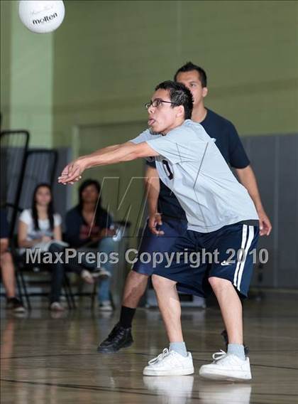Thumbnail 1 in Foshay Learning Center vs. Elizabeth Learning Center (CIF LA City Section D2 Final) photogallery.