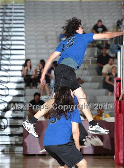 Thumbnail 3 in Foshay Learning Center vs. Elizabeth Learning Center (CIF LA City Section D2 Final) photogallery.