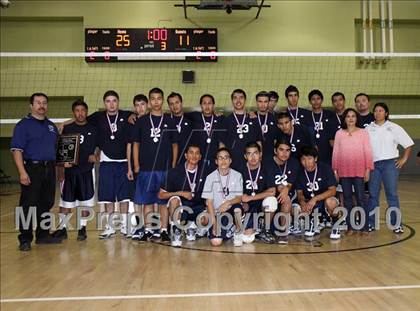 Thumbnail 2 in Foshay Learning Center vs. Elizabeth Learning Center (CIF LA City Section D2 Final) photogallery.