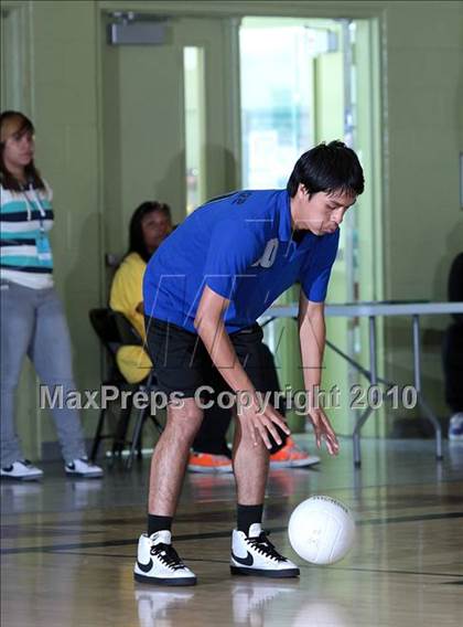 Thumbnail 1 in Foshay Learning Center vs. Elizabeth Learning Center (CIF LA City Section D2 Final) photogallery.