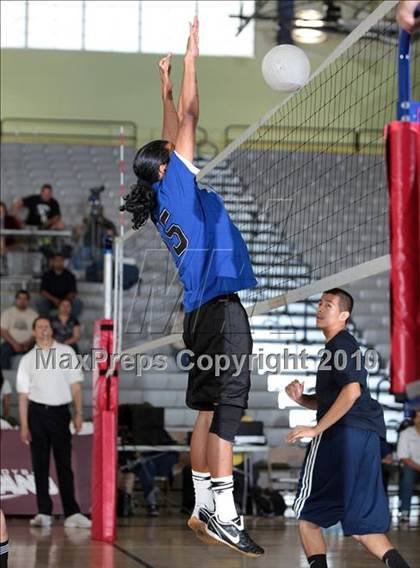Thumbnail 1 in Foshay Learning Center vs. Elizabeth Learning Center (CIF LA City Section D2 Final) photogallery.
