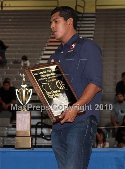 Thumbnail 1 in Foshay Learning Center vs. Elizabeth Learning Center (CIF LA City Section D2 Final) photogallery.