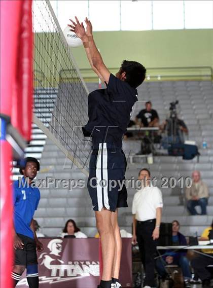 Thumbnail 2 in Foshay Learning Center vs. Elizabeth Learning Center (CIF LA City Section D2 Final) photogallery.