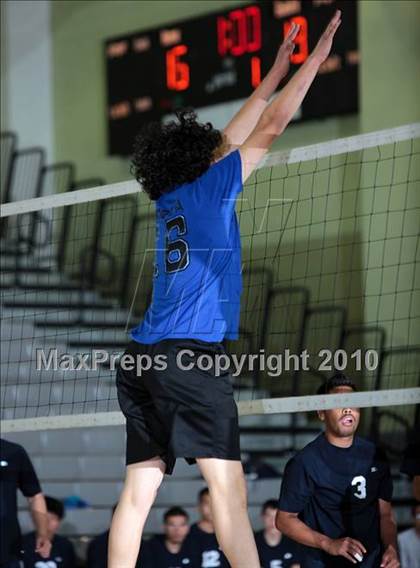 Thumbnail 2 in Foshay Learning Center vs. Elizabeth Learning Center (CIF LA City Section D2 Final) photogallery.