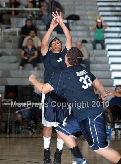 Thumbnail 1 in Foshay Learning Center vs. Elizabeth Learning Center (CIF LA City Section D2 Final) photogallery.