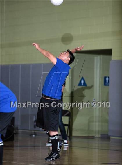 Thumbnail 3 in Foshay Learning Center vs. Elizabeth Learning Center (CIF LA City Section D2 Final) photogallery.