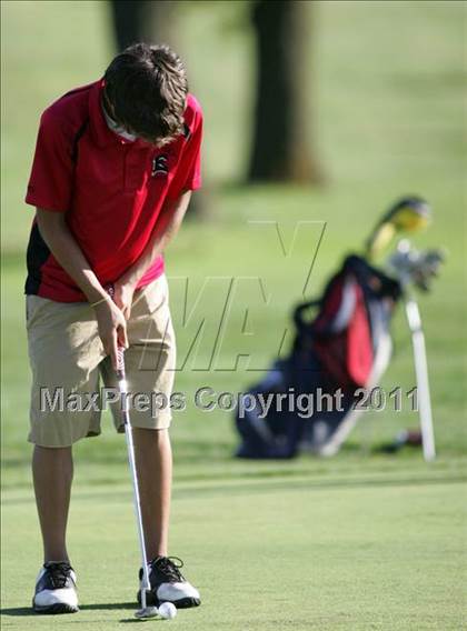 Thumbnail 3 in Lincoln vs. Des Moines East photogallery.
