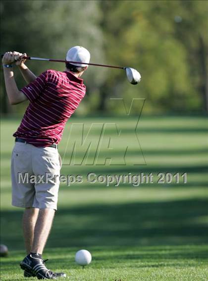Thumbnail 1 in Lincoln vs. Des Moines East photogallery.