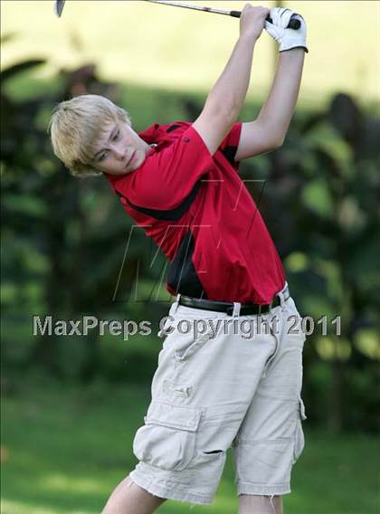 Thumbnail 2 in Lincoln vs. Des Moines East photogallery.