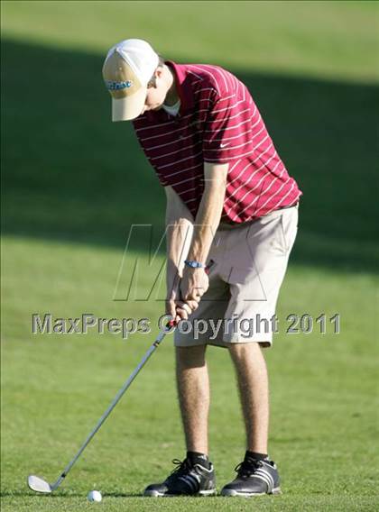 Thumbnail 3 in Lincoln vs. Des Moines East photogallery.