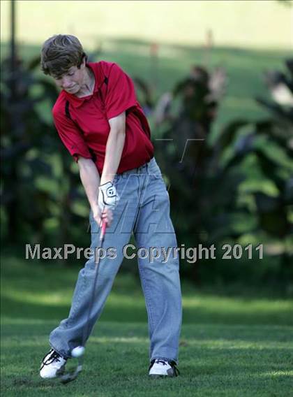 Thumbnail 1 in Lincoln vs. Des Moines East photogallery.