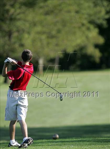 Thumbnail 2 in Lincoln vs. Des Moines East photogallery.