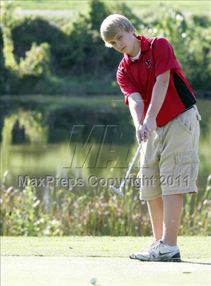 Thumbnail 3 in Lincoln vs. Des Moines East photogallery.