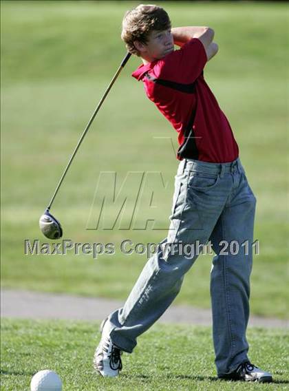 Thumbnail 1 in Lincoln vs. Des Moines East photogallery.
