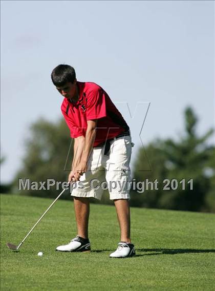 Thumbnail 2 in Lincoln vs. Des Moines East photogallery.