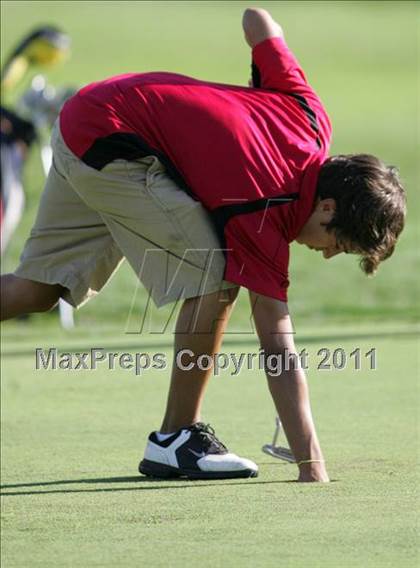 Thumbnail 2 in Lincoln vs. Des Moines East photogallery.