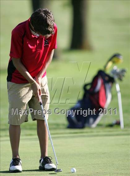 Thumbnail 1 in Lincoln vs. Des Moines East photogallery.