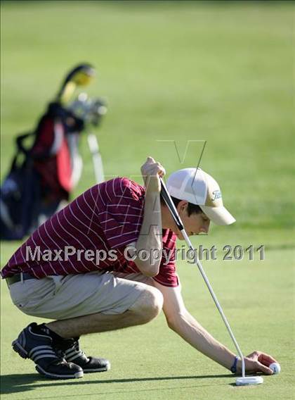 Thumbnail 3 in Lincoln vs. Des Moines East photogallery.