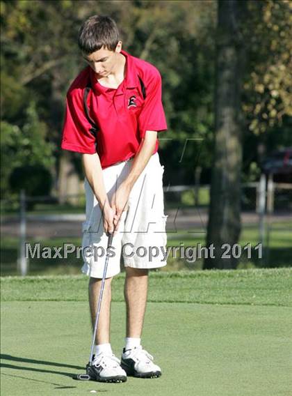 Thumbnail 1 in Lincoln vs. Des Moines East photogallery.