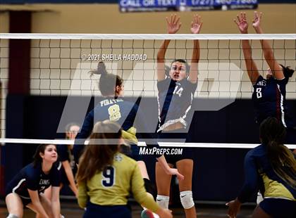 Thumbnail 2 in Boca Ciega @ Palm Harbor University photogallery.