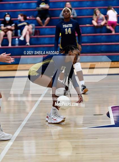 Thumbnail 2 in Boca Ciega @ Palm Harbor University photogallery.