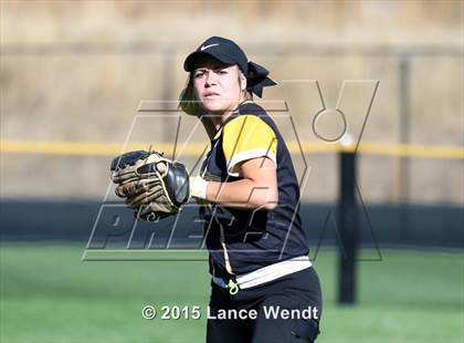 Thumbnail 2 in Mountain View vs. Thompson Valley (CHSAA 4A Quarterfinal Playoff) photogallery.
