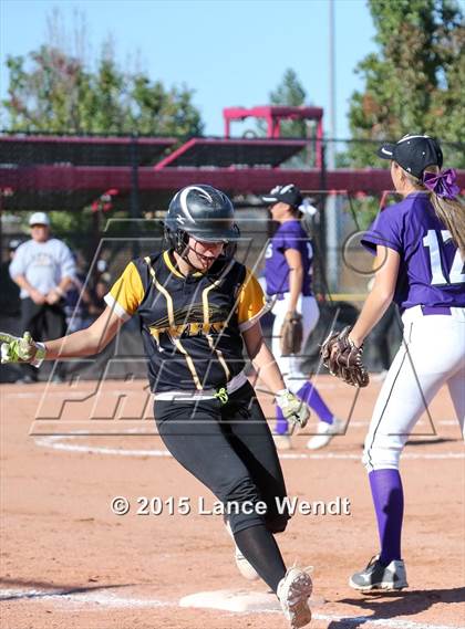 Thumbnail 3 in Mountain View vs. Thompson Valley (CHSAA 4A Quarterfinal Playoff) photogallery.