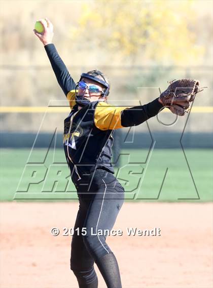 Thumbnail 2 in Mountain View vs. Thompson Valley (CHSAA 4A Quarterfinal Playoff) photogallery.
