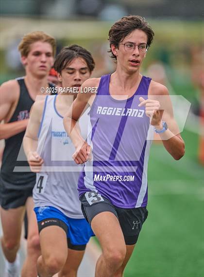 Thumbnail 3 in Cooper Dragon Invitational (3200M) photogallery.